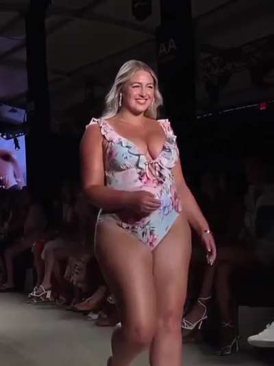 Iskra Lawrence in Grey Bikini