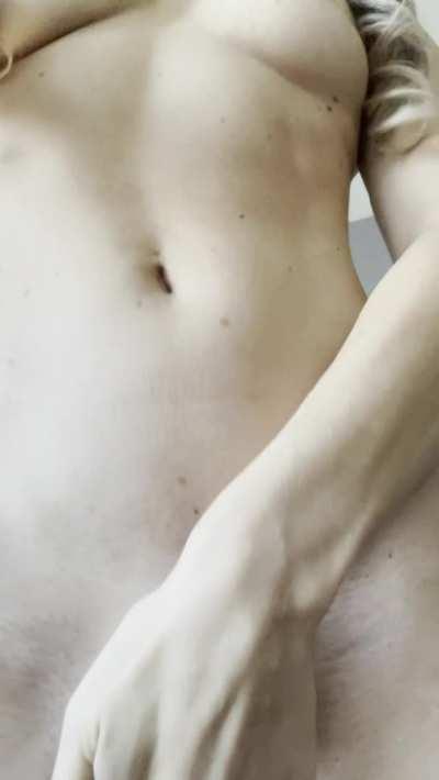 Poll! Boobs or pussy? 😁