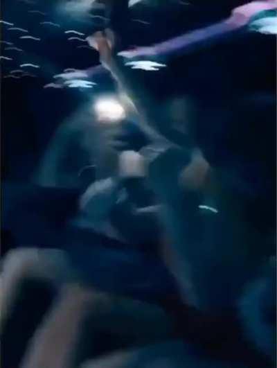 Entusiasmo falso para postar no Instagram