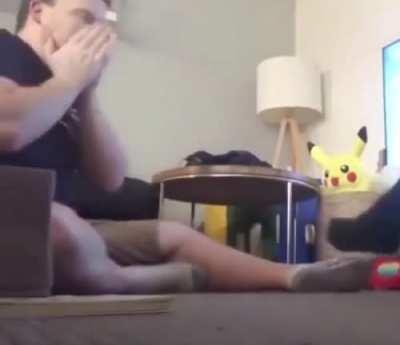 Dad Reacts To His Baby’s First Steps! 😊