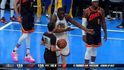 [Highlight] Draymond Green screams at the refs for a full 45 seconds, no delay of game call, no tech