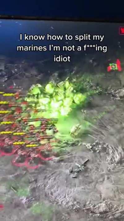 Don't text and split kids! 🤳💥