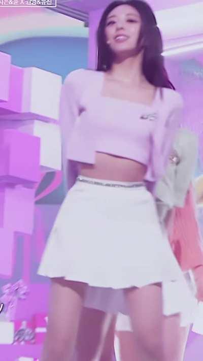 ITZY - Yuna & IVE - Yujin