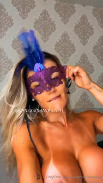 Vanessa Vailatti ( DELA E MAIS 500 MODELOS LINK ABAIXO E NOS COMENTÁRIOS )
