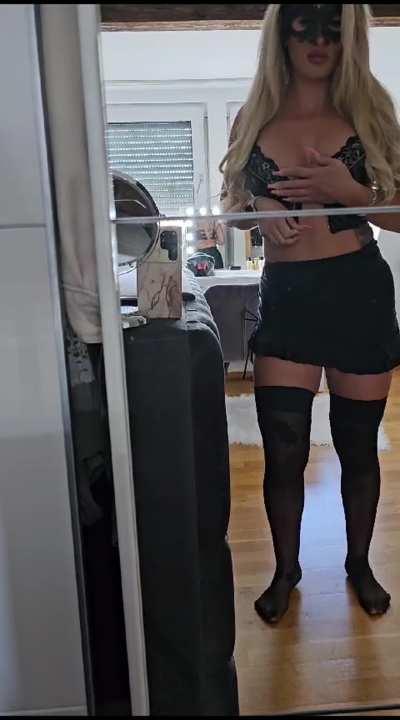 Wanna see how i massage them with oil