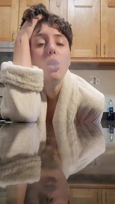 wake n bakes with morning tea and shower are the best