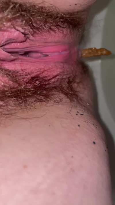Wifey pooping on work break (first part of vid on our page where she pulls her pants down shows off her mombod and pees)