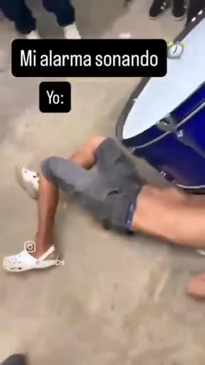 Buenos días. Lunes.