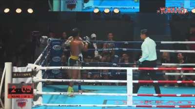 Superlek Shows What Happens When Thai Fighters Choose To Fight Agressively In Round 1 (Superlek vs Opazos)