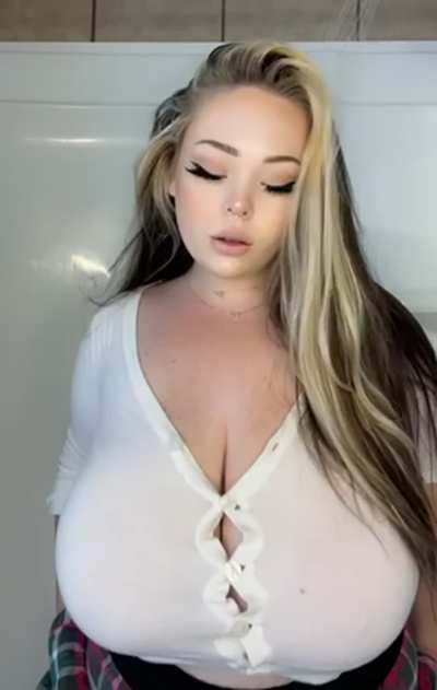 The buttons could pop at any moment 😳