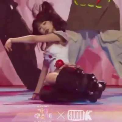 Chaewon of LE SSERAFIM - SPAGHETTI