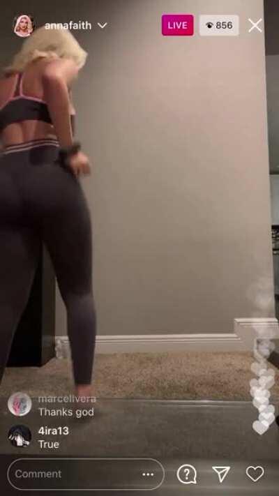 Short insta live twerk vid
