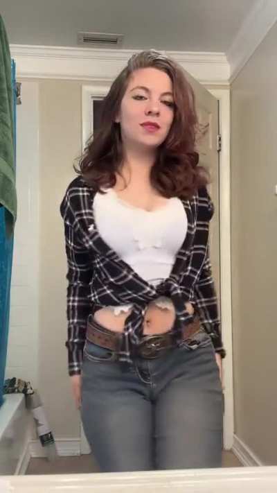 Peachyy babygirl (@peachyy_babygirl)