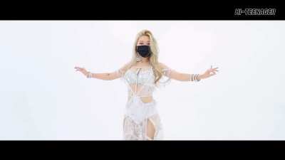 In a South Korean student program, they invited a belly dancer, and the way the boys were drooling and salivating over her, it was like she erased every K-pop girl from their minds and unlocked a whole new era of kinks: