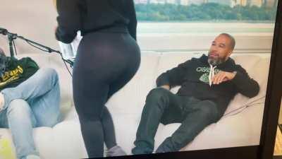 Can I Get To The Yams Head Ass😭😭