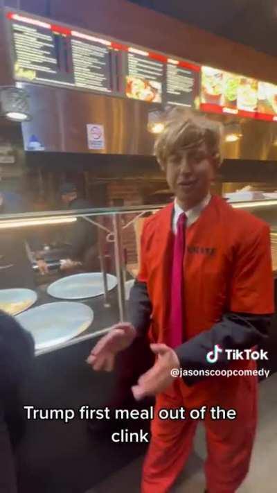 Trumps first meal out the clink