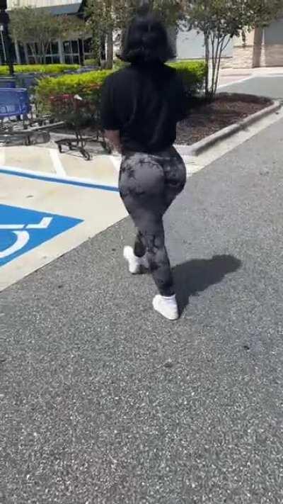 🧟‍♂️🍑