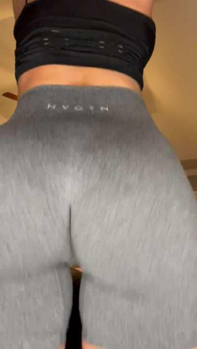 First post here! 👋🏼 I hear this is where booty lovers are at?!