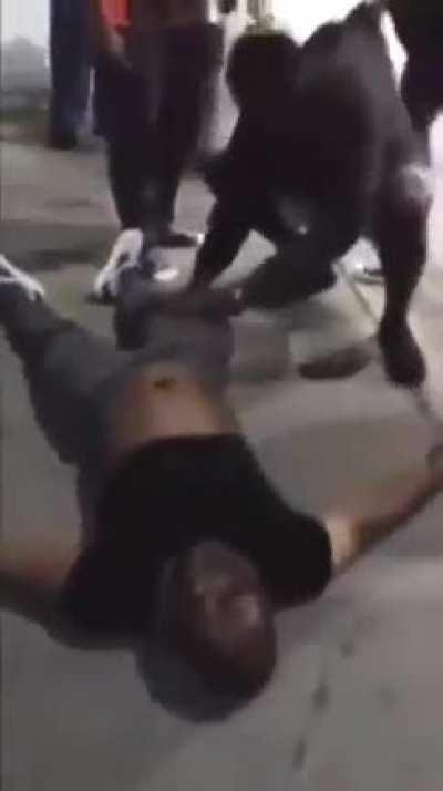 C'mon Billy, get on his ass!