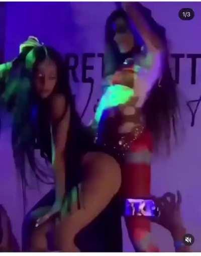 Doja grinding Winnie 🤤🤤