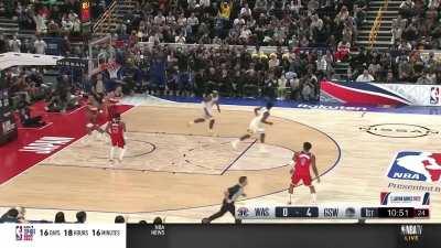 [Highlight] Draymond Green brings his backpack to Japan as he hits the triple early in the game