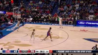 [Highlight] Ausar Thompson back to back buckets to close out the half