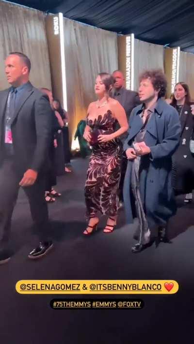 Hit boobs dance smoothly...