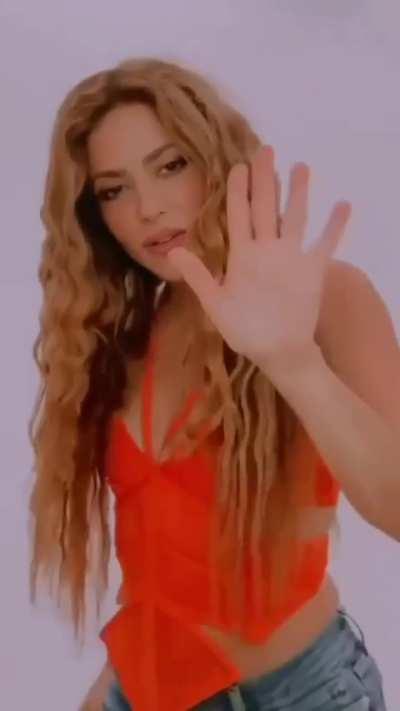 Shakira is stunning... 