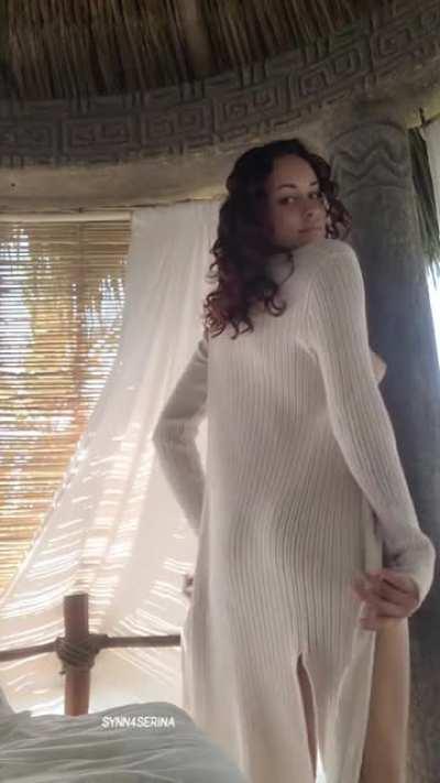 latina princess wants you to come feel her little body