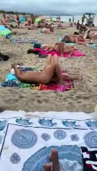 [Reddit/wickr] because of this sub I've started questioning if I really am straight. Anyone else feel the same way?