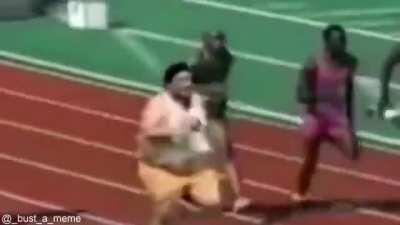 Les dejo un video sobre como le gane una carrera a Usain Bolt