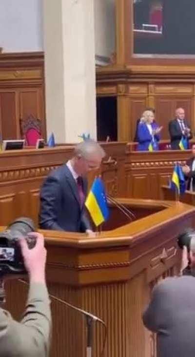 Stoltenburg makes unannounced visit to Kiev says arms flows to Ukraine will increase.... 