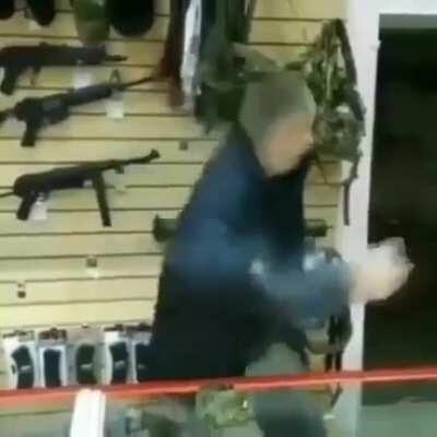 I mean it totally looks eAmmunation