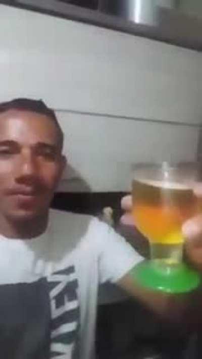 parece barulho de galinha 🐔