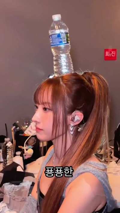 251113 HeeJin Instagram Update with ARTMS