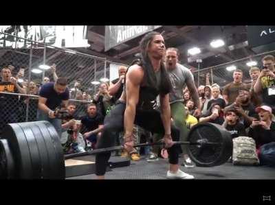 Stephanie Cohen does a 545 deadlift. 4.4X her bodyweight.