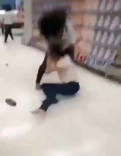 Ele fez a curva mto fechada...