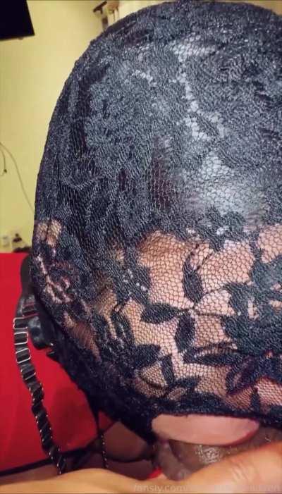 Back of the throat and hold 🙇🏻‍♀️ getting better daddy!