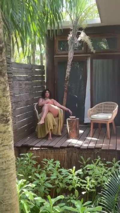 I Want Those Chunky Thighs Wrapped Around My Head