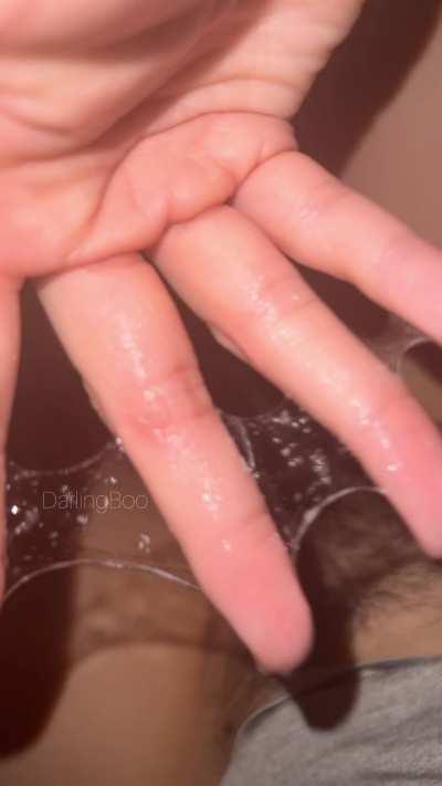 I don’t think I’ve shown you guys my grool dangling off my fingers like this ;)