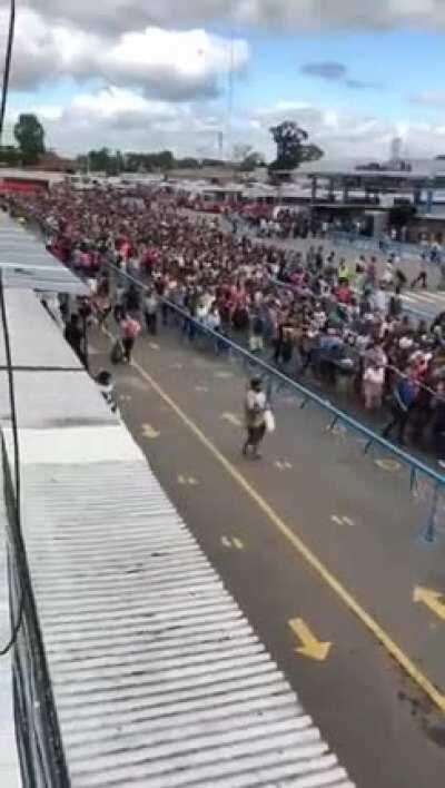 Si el vídeo de la calle Bogotá te llamo la atención. Mirá la Salada