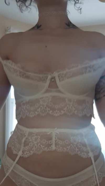 Titty drop but in slow motion (;