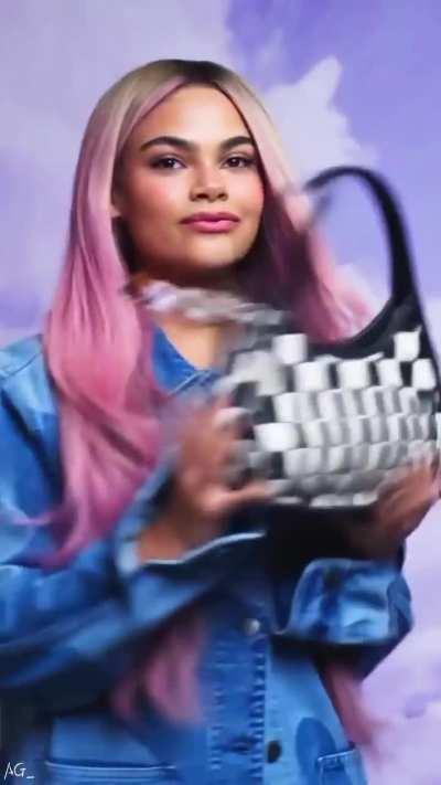 Ariana Greenblatt - Pink and Funny