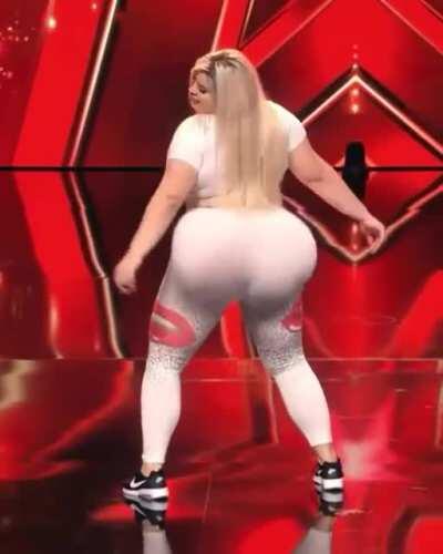 Was inboxed to post this here (originally posted on r/gifs)