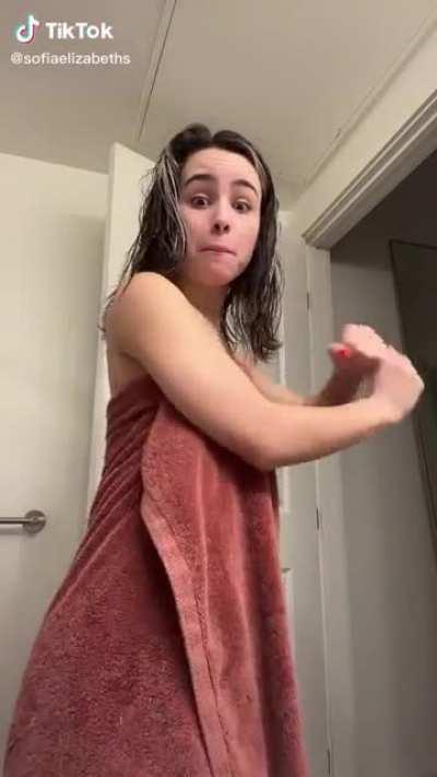 Female Baseball Player | @sofiaelizabeths