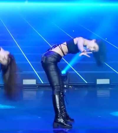 Oh My Girl - Yooa/Binnie