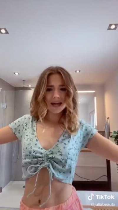 Ich vermisse ihr Bauchnabelpiercing