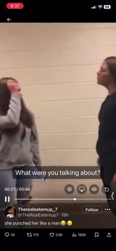 She punched her like a man 😭😣