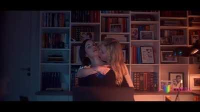 Heida Reed & Sara Dogg Asgeirsdottir - 