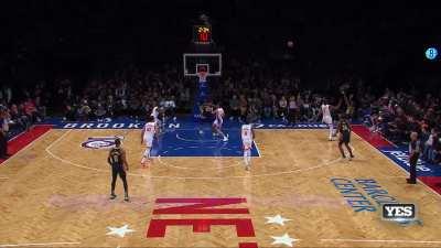 [Highlight] Durant is upset with Kyrie who gambles on the steal and leaves Mathurin open for the triple